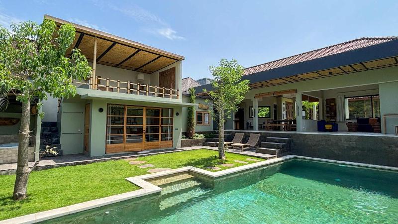 New 4BR Villa Peaceful Garden and Rooftop - image 47