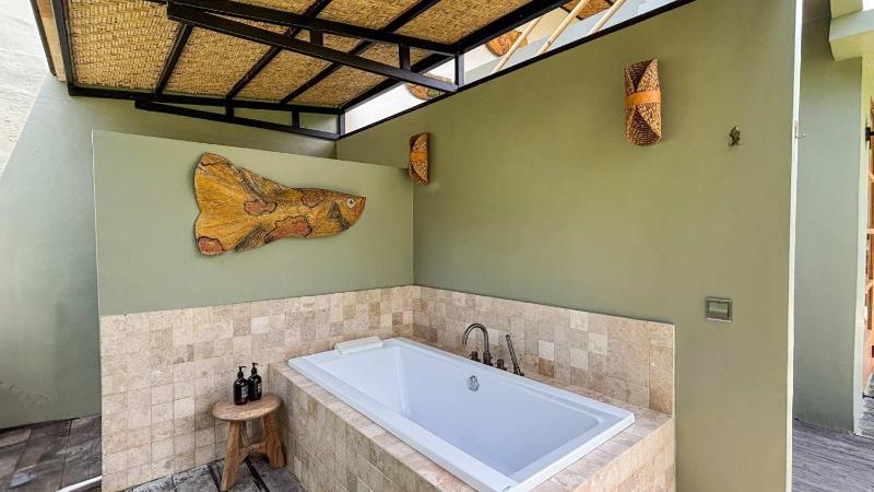New 4BR Villa Peaceful Garden and Rooftop - image 49