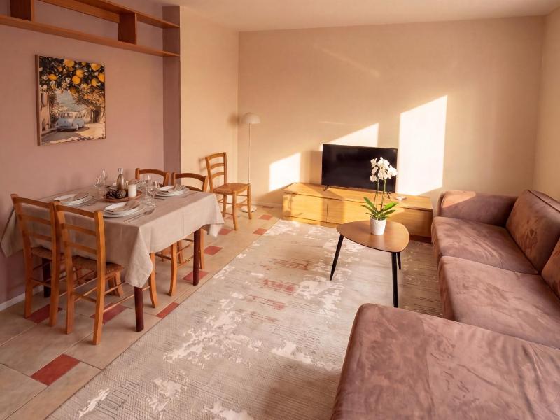 City Center Apartment - image 1