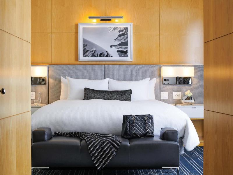 Sofitel Chicago Magnificent Mile - image 9