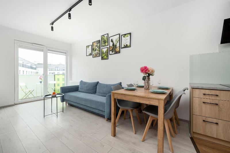 Spacious Apartment in Wrocław with Desk and Parking by Noclegi Renters - image 23