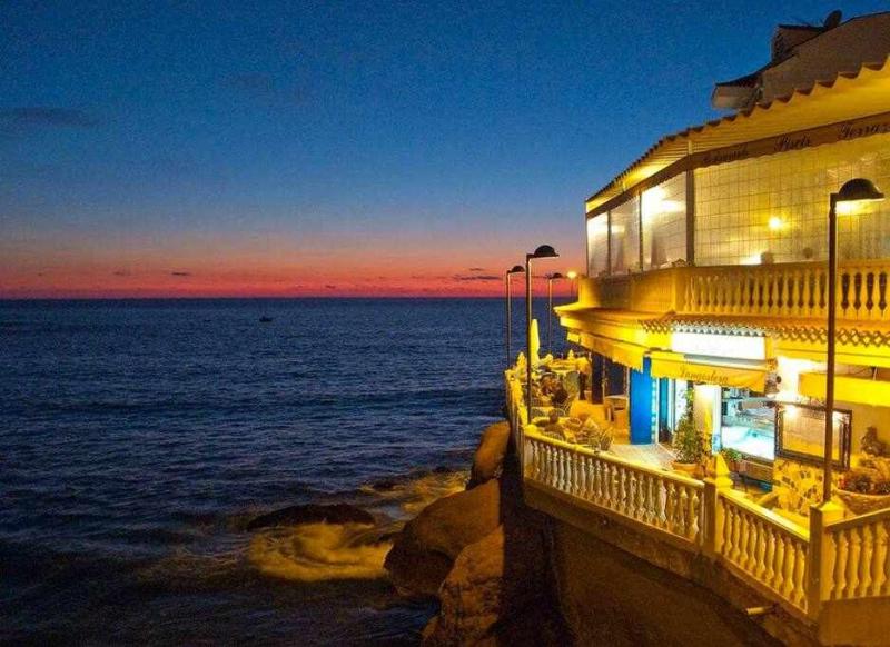Ático con vistas al mar en el centro de La Caleta - image 20