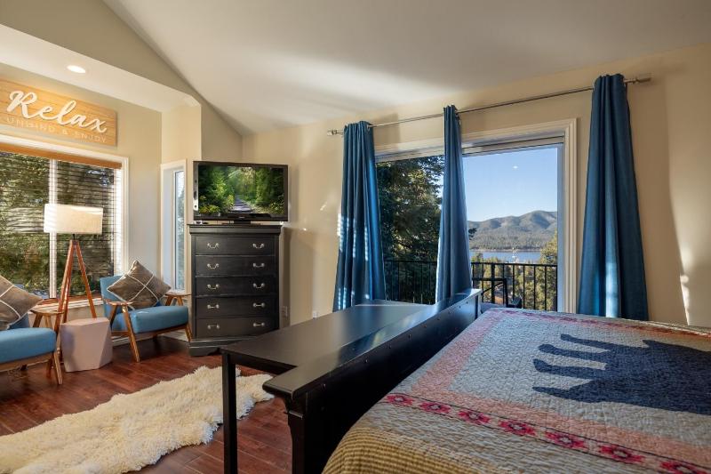23 - Big Bear Lakeview Lodge home - image 12