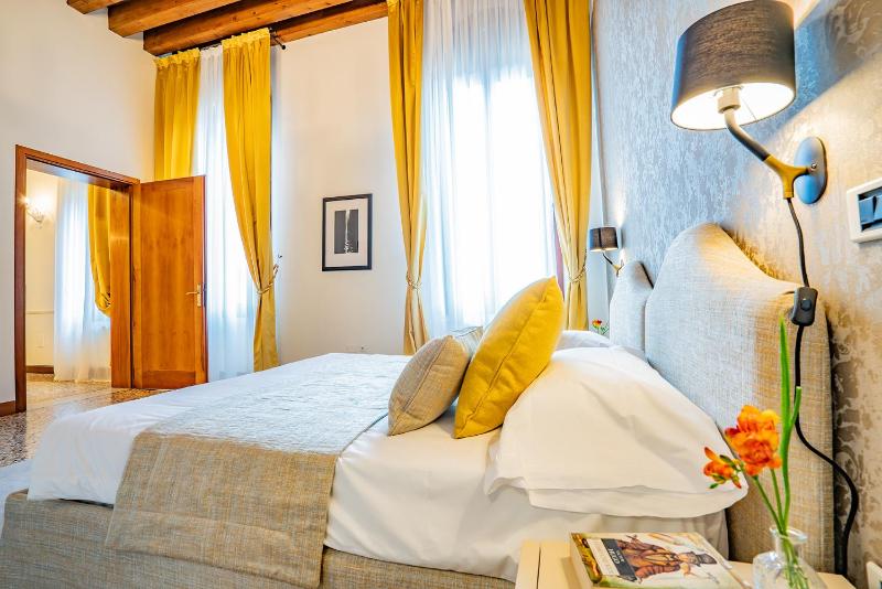 Ca' del Monastero 4 Collection Apartment up to 8 Guests with Lift - image 15