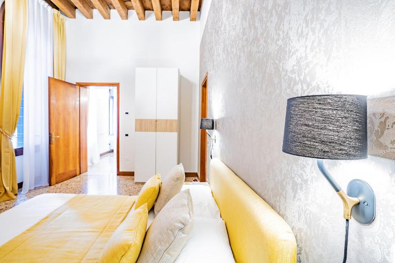 Ca' del Monastero 4 Collection Apartment up to 8 Guests with Lift - image 14