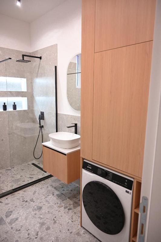 Tesla Luxury Apartment - image 11