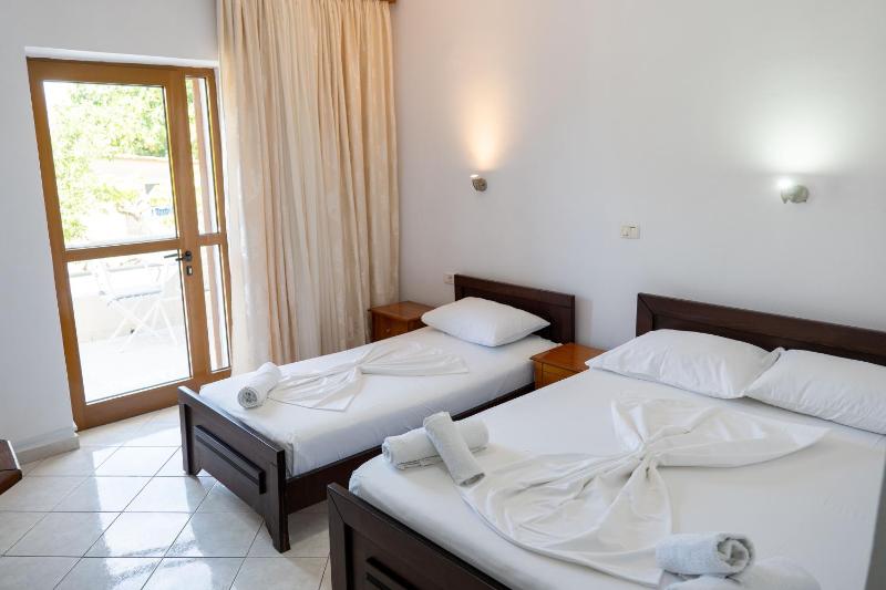 Villa Tre Motrat Ksamil - image 15