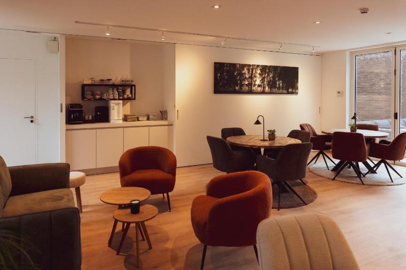 Huyze Fox - Boutique Stays - image 7