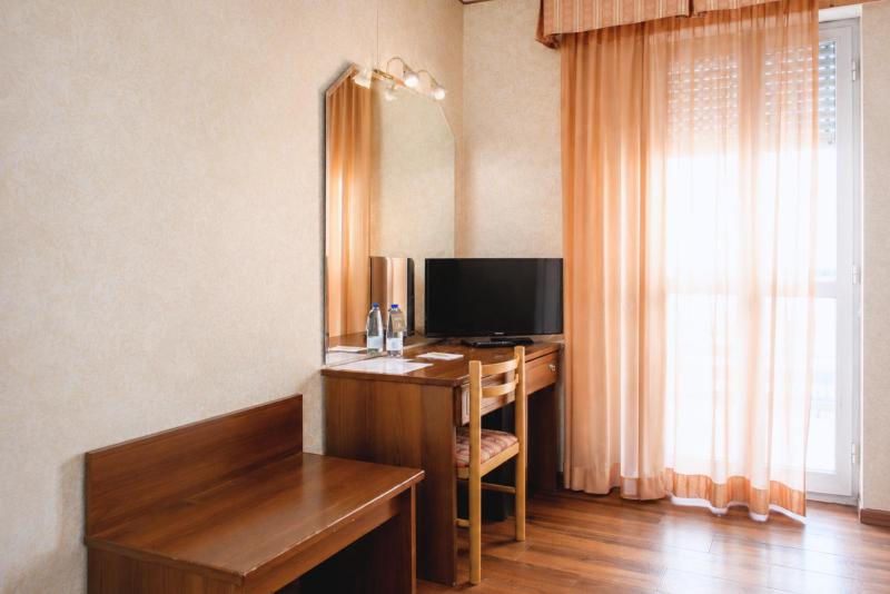 Phi Hotel Ambra - image 23