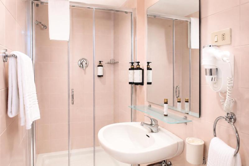 Phi Hotel Ambra - image 29