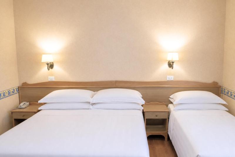 Phi Hotel Ambra - image 27