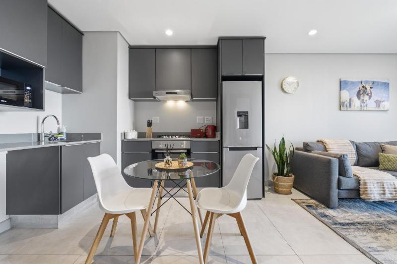 Ridgeside Residence 8 - image 8