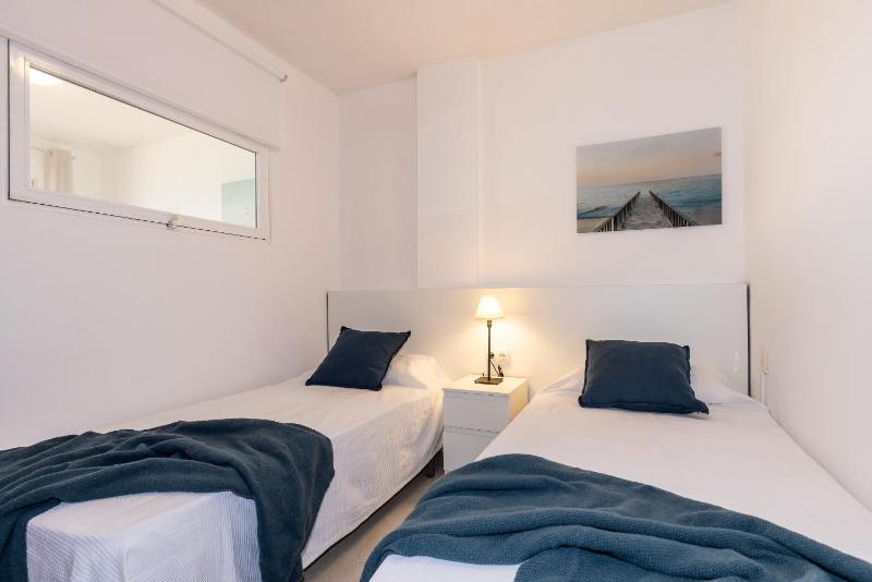 UHC Sorolla Apartments - image 26