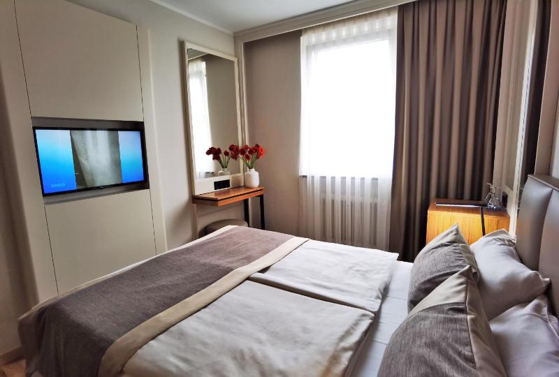 Hotel Italia - image 14