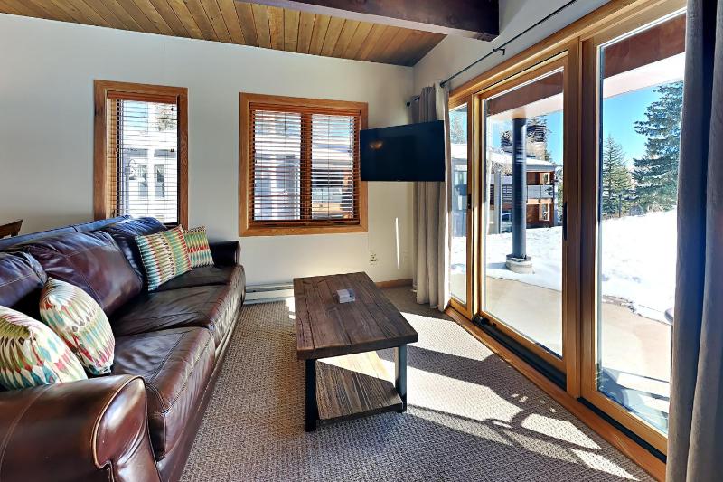 Timberline Condominiums Studio Deluxe Unit 118 - image 29