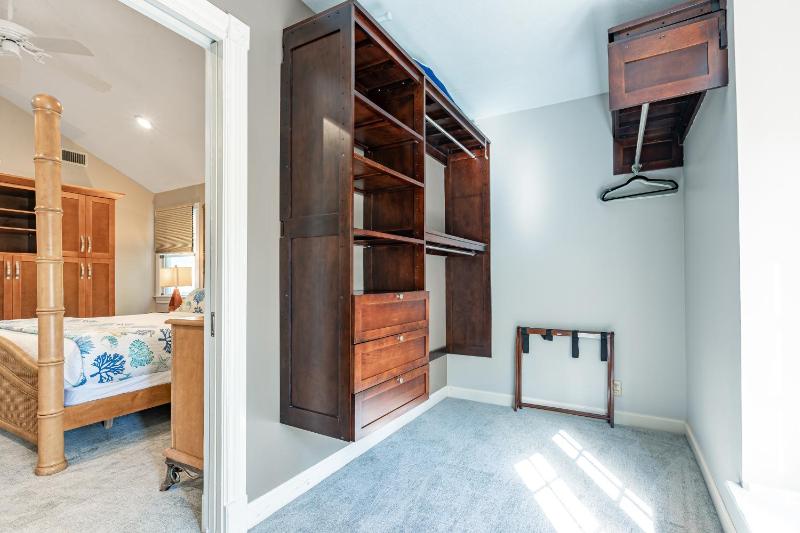 KW270FLR The Southernmost Comfort House - image 33