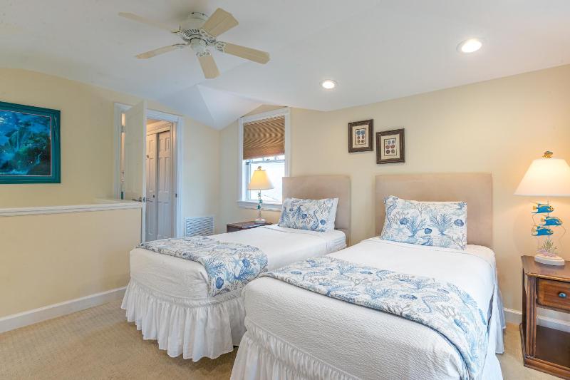 KW270FLR The Southernmost Comfort House - image 32