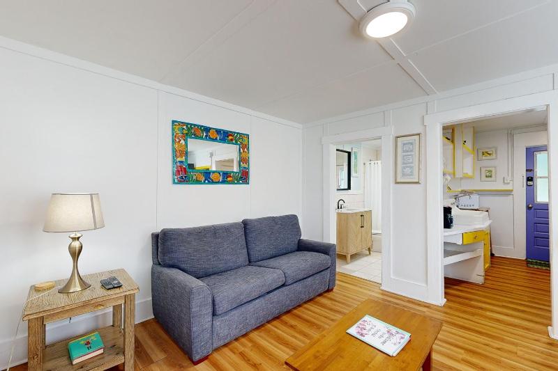 KW31 Three Flowers Guesthouse - image 17