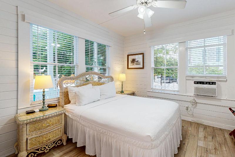 KW31A Gardenia Getaway - image 38