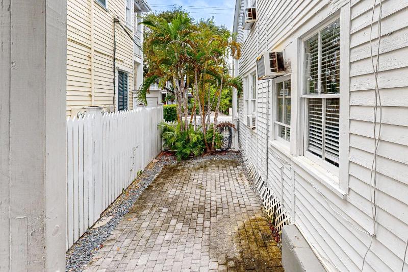 KW31A Gardenia Getaway - image 6