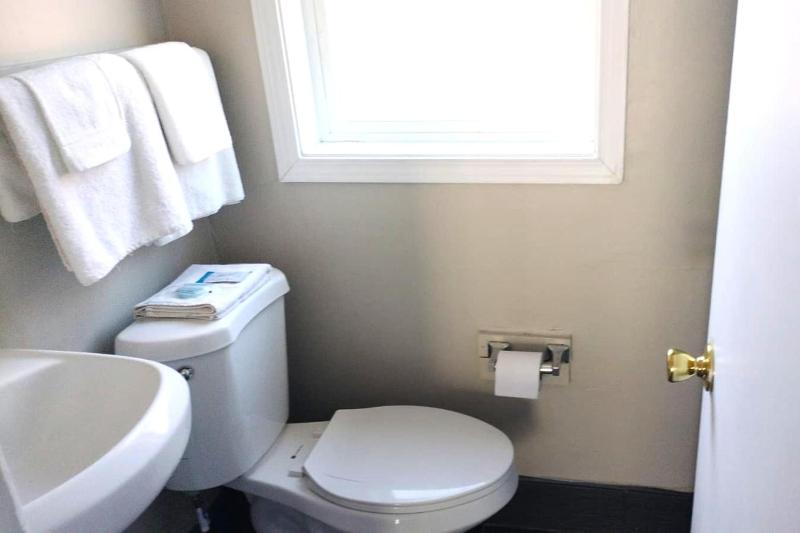 Budget Lodge by OYO Portland West - image 20