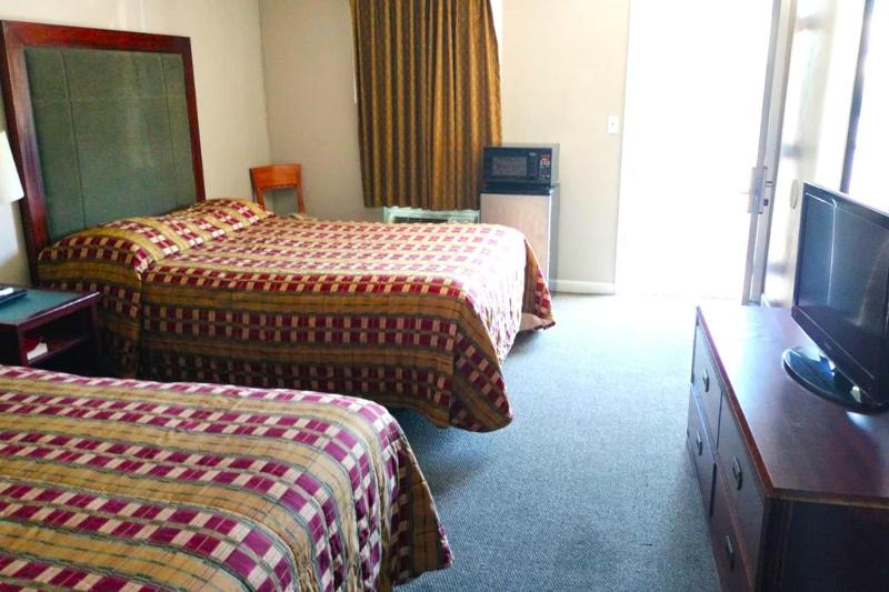 Budget Lodge by OYO Portland West - image 10
