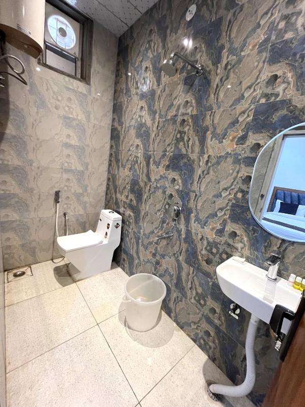 Hotel Girraj Inn - image 15