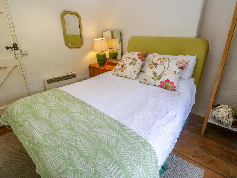 May Cottage - image 23
