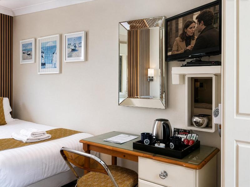Riviera Lodge Hotel - image 50