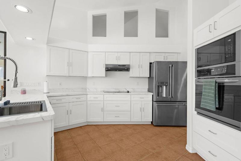 Waterfront Cape Coral Pool Villa I Gulf Access I Kayaks - image 15