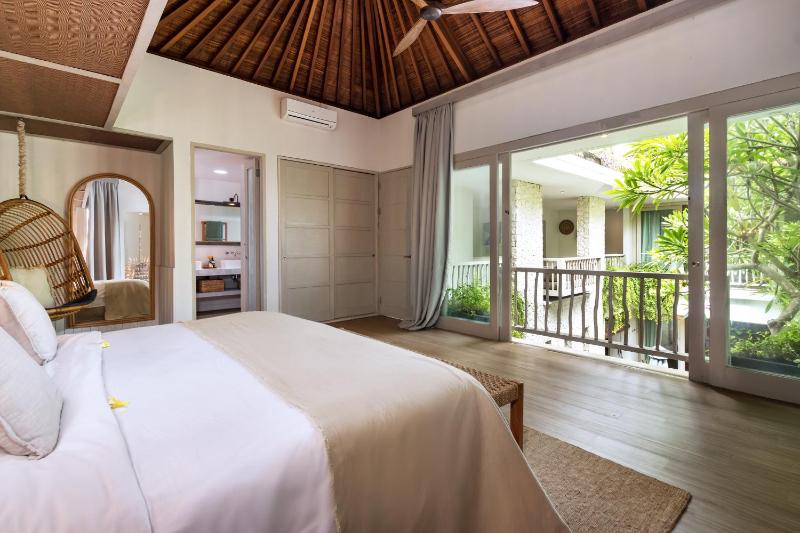Villa Santhira 3BR Pool Villa Near Eat Street - image 34