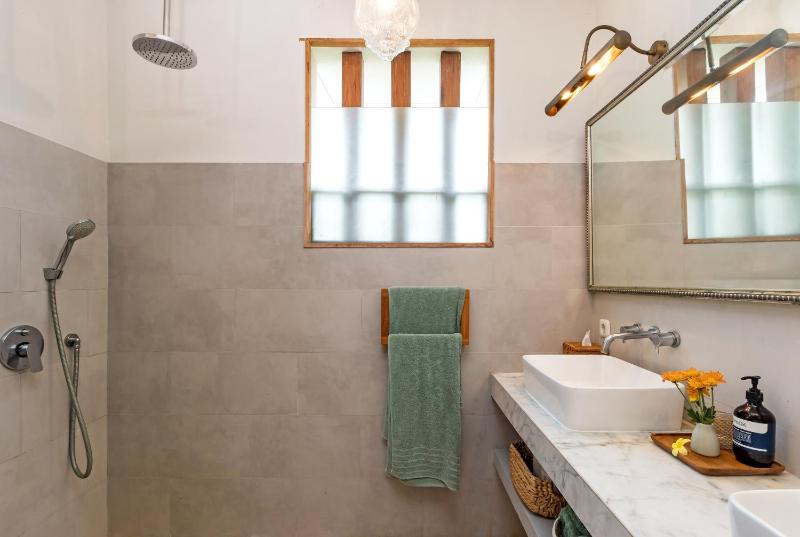 Villa Santhira 3BR Pool Villa Near Eat Street - image 32