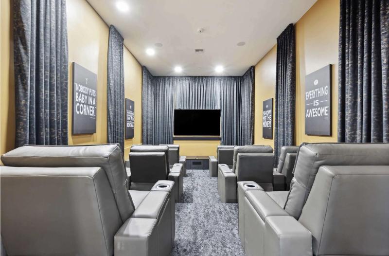 Sleek 2BR Workcation Suite near Kierland District H2272 - image 26