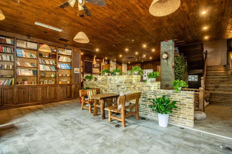 Zhangjiajie Cloudscape Courtyard Hotel-Vegan Available Chinese Retro StyleTea Culture Experience Free Breakfast Travel Guide& Book TicketsFriendly HostOrient esthetics - image 28