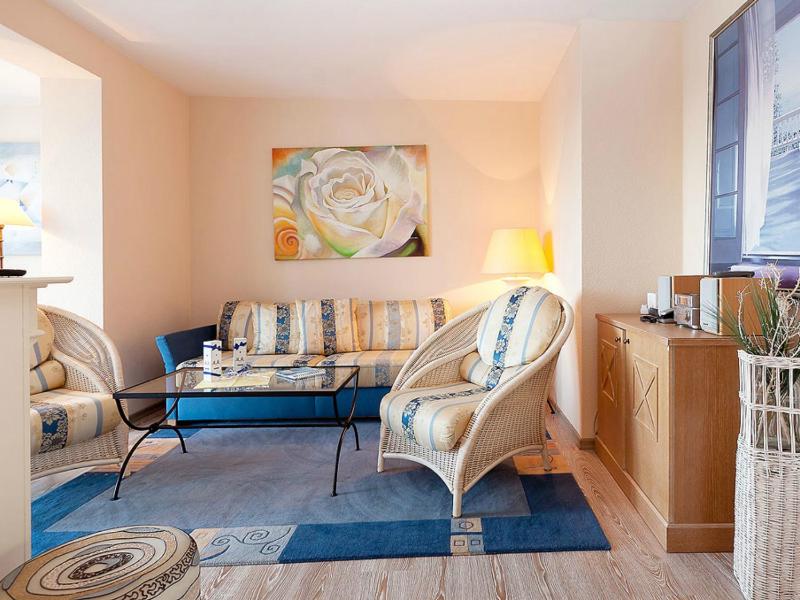 Apartment with Sea View image 2