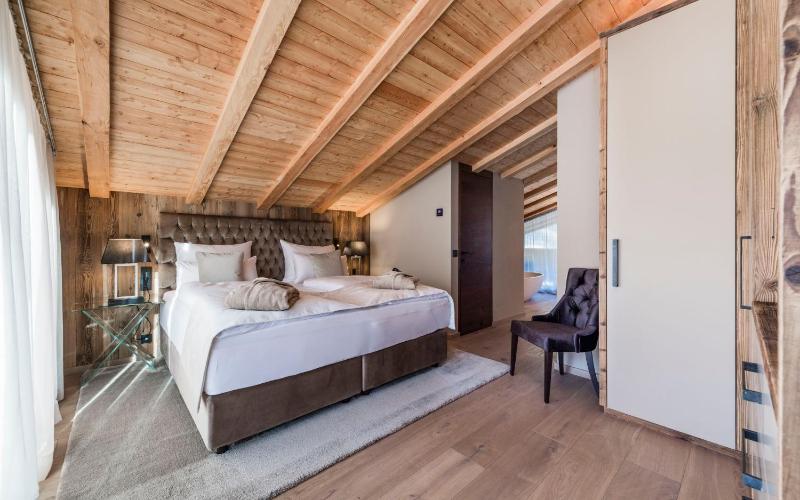 Suite with Mountain View image 3