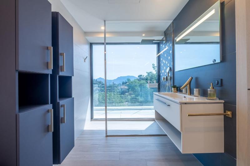 Architect-Designed House Heated Pool and Sea View - image 50
