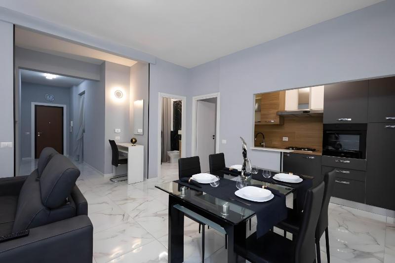 Cf Luxury House - image 1