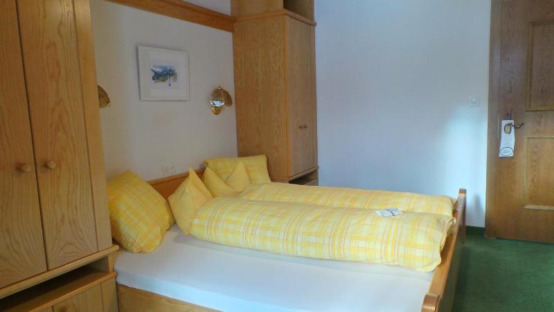 Standard Double Room with Balcony image 2