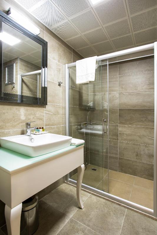 Standard Double Room image 1