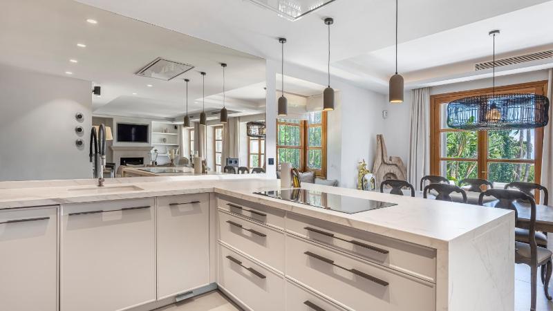 VACATION MARBELLA I Villa White Orchid Palatial Villa Private Heated Pool Prime Golf Valley Location Minutes from Puerto Banus Luxury Interiors Outdoor Fire Pit Lounge - image 49
