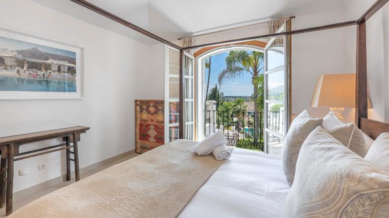 VACATION MARBELLA I Villa White Orchid Palatial Villa Private Heated Pool Prime Golf Valley Location Minutes from Puerto Banus Luxury Interiors Outdoor Fire Pit Lounge - image 21