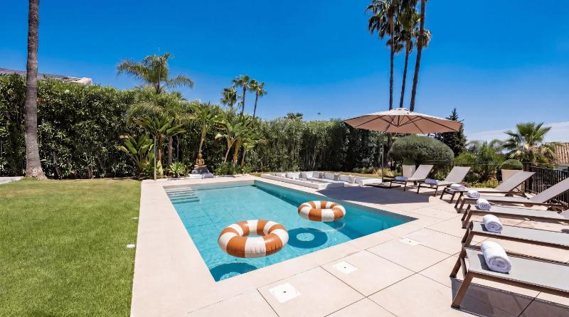 VACATION MARBELLA I Villa White Orchid Palatial Villa Private Heated Pool Prime Golf Valley Location Minutes from Puerto Banus Luxury Interiors Outdoor Fire Pit Lounge - image 9