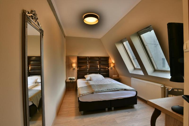 Superior Double or Twin Room image 1