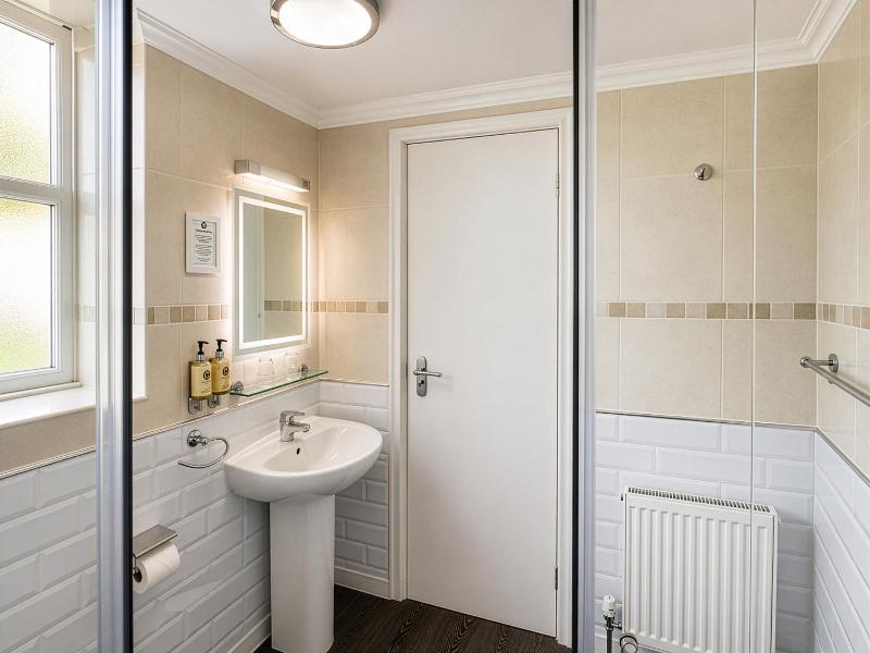 Riviera Lodge Hotel - image 48