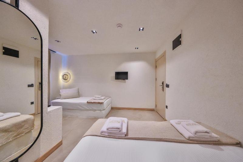 yazz inn - image 3