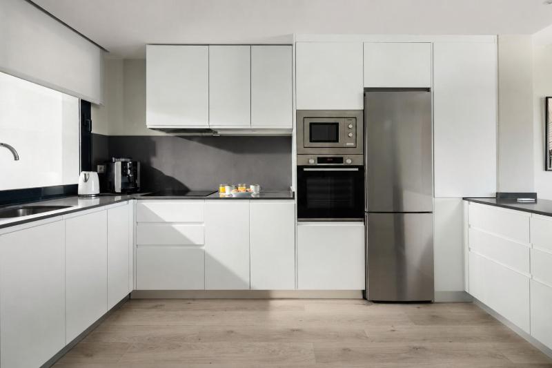 OAK Luxury Skyline by Alfresco Stays - image 18