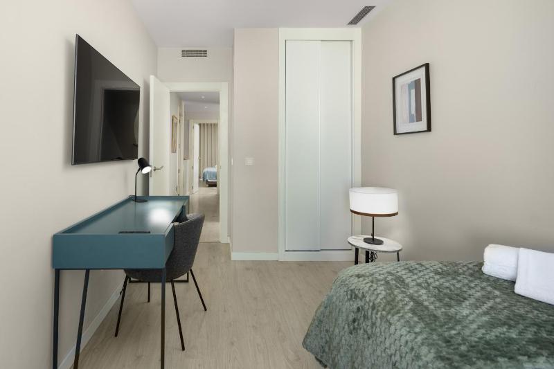 OAK Luxury Skyline by Alfresco Stays - image 29