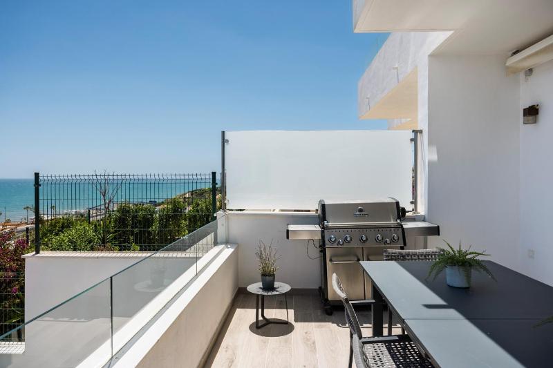 OAK Luxury Skyline by Alfresco Stays - image 9