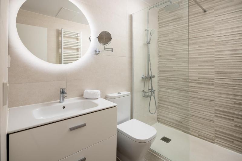 OAK Luxury Skyline by Alfresco Stays - image 40